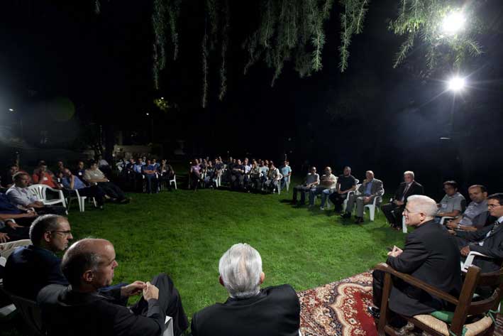 Il Segretario della C.E.I., Mons. Mariano Crociata, mentre risponde alle domande dei seminaristi